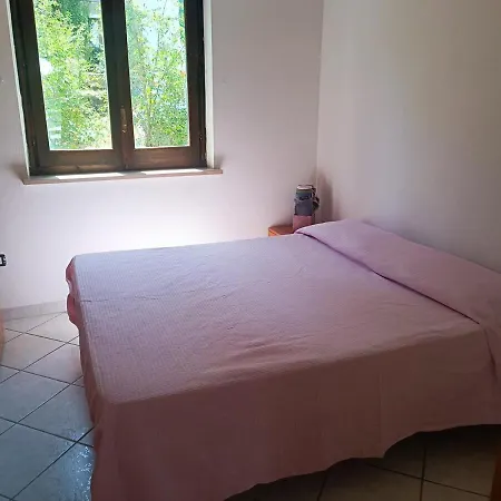 Friends קמיליאטלו סילאנו